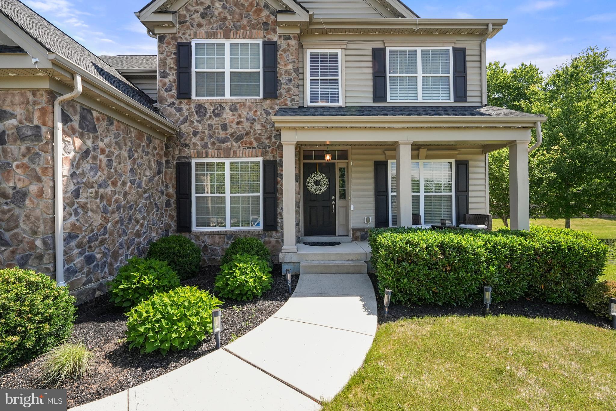 18 BEECHWOOD BOULEVARD