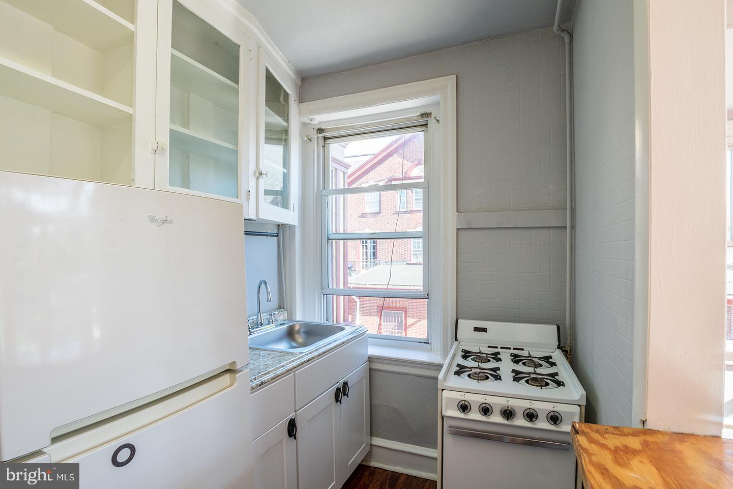 OVERBROOK - Commercial Sale