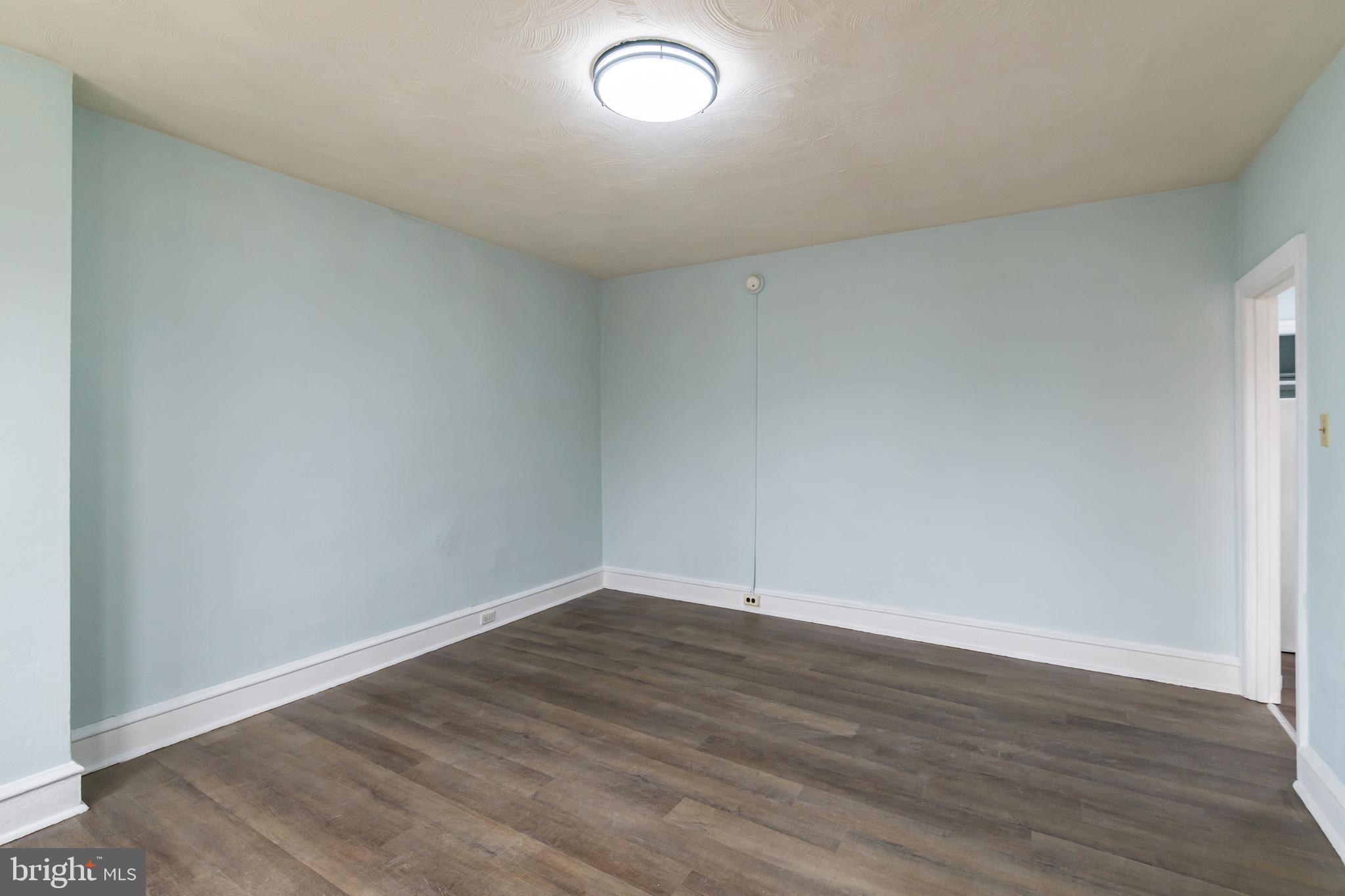 OVERBROOK - Commercial Sale