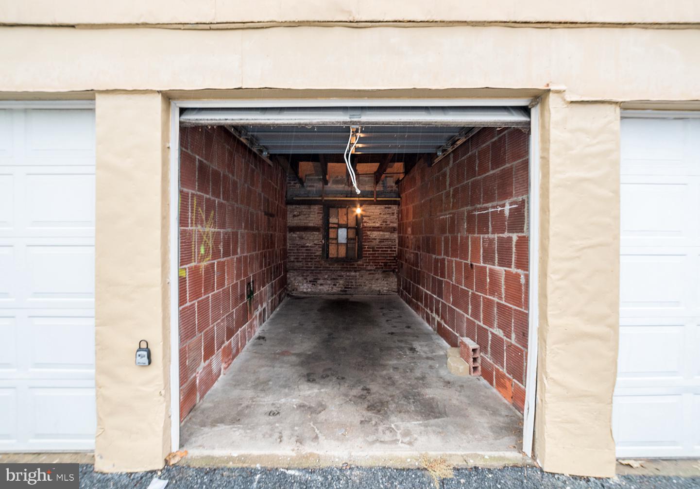 OVERBROOK - Commercial Sale