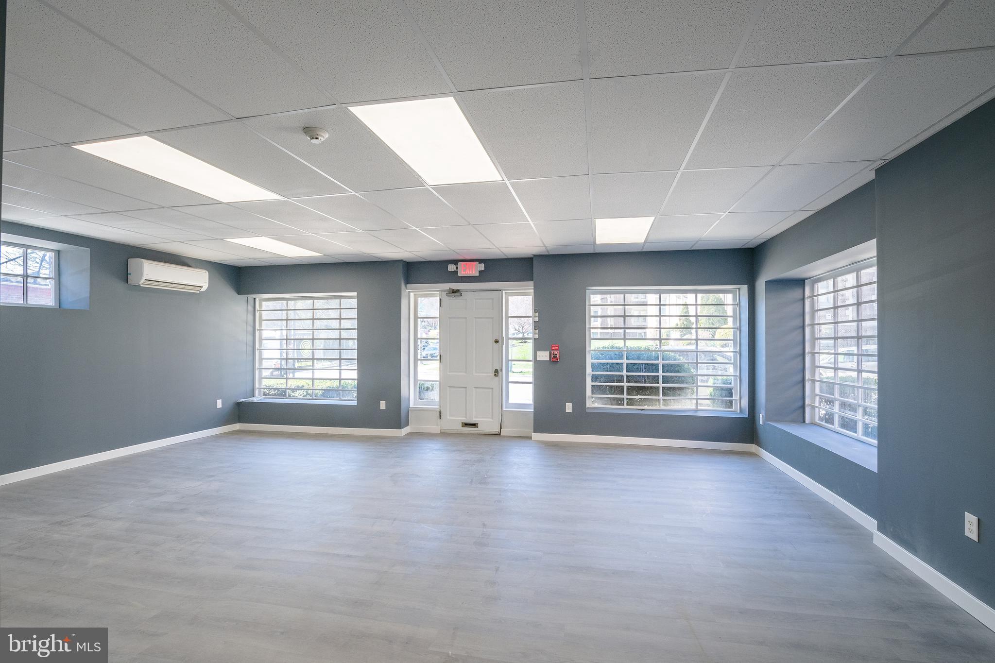 OVERBROOK - Commercial Sale