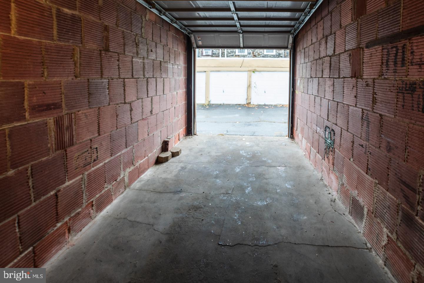 OVERBROOK - Commercial Sale