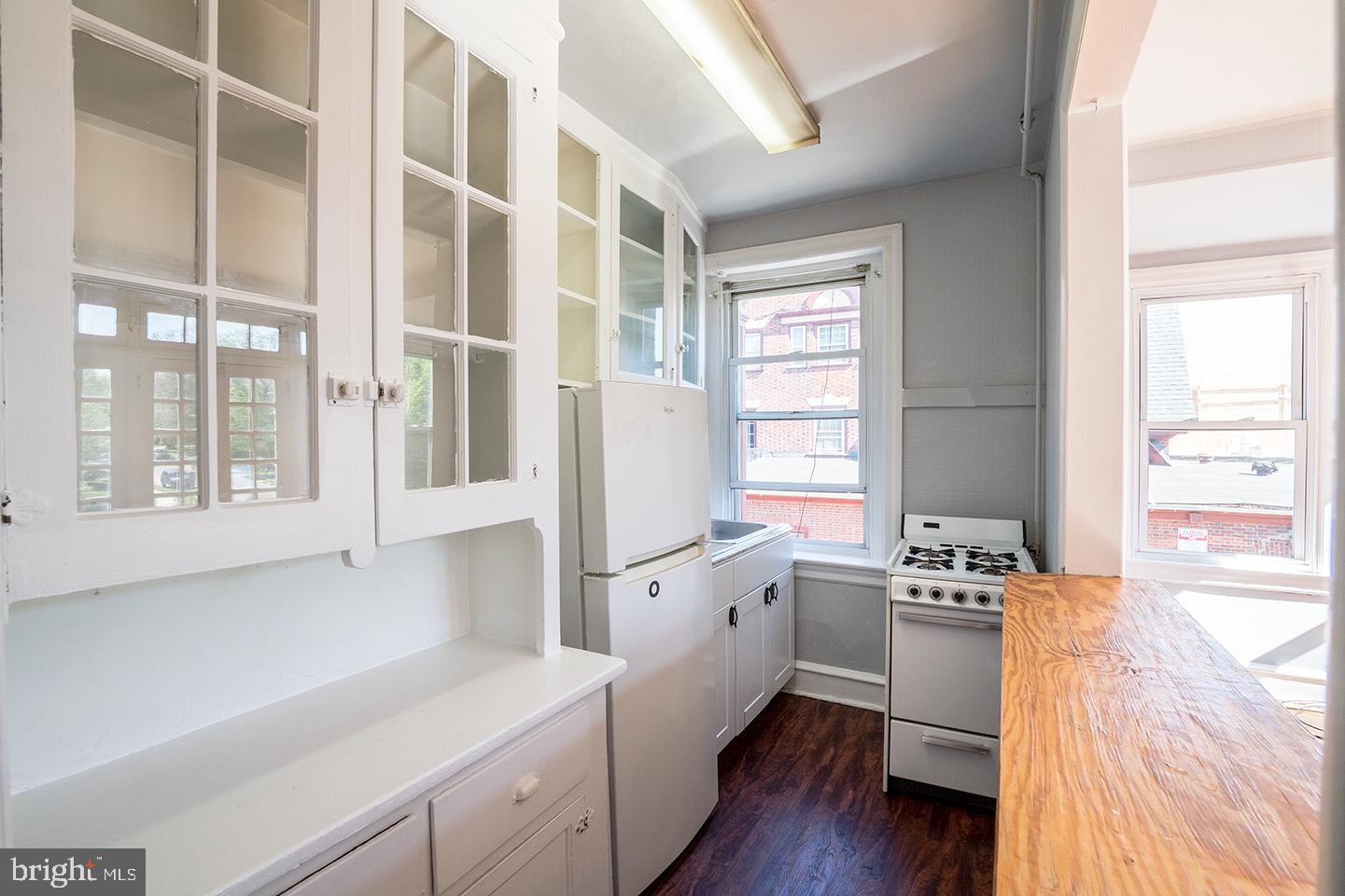 OVERBROOK - Commercial Sale