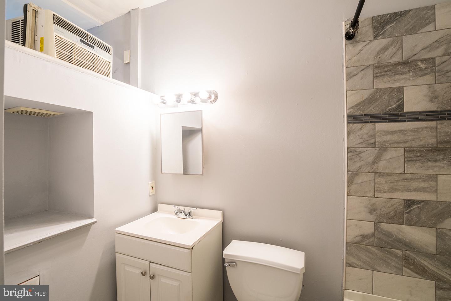 OVERBROOK - Commercial Sale