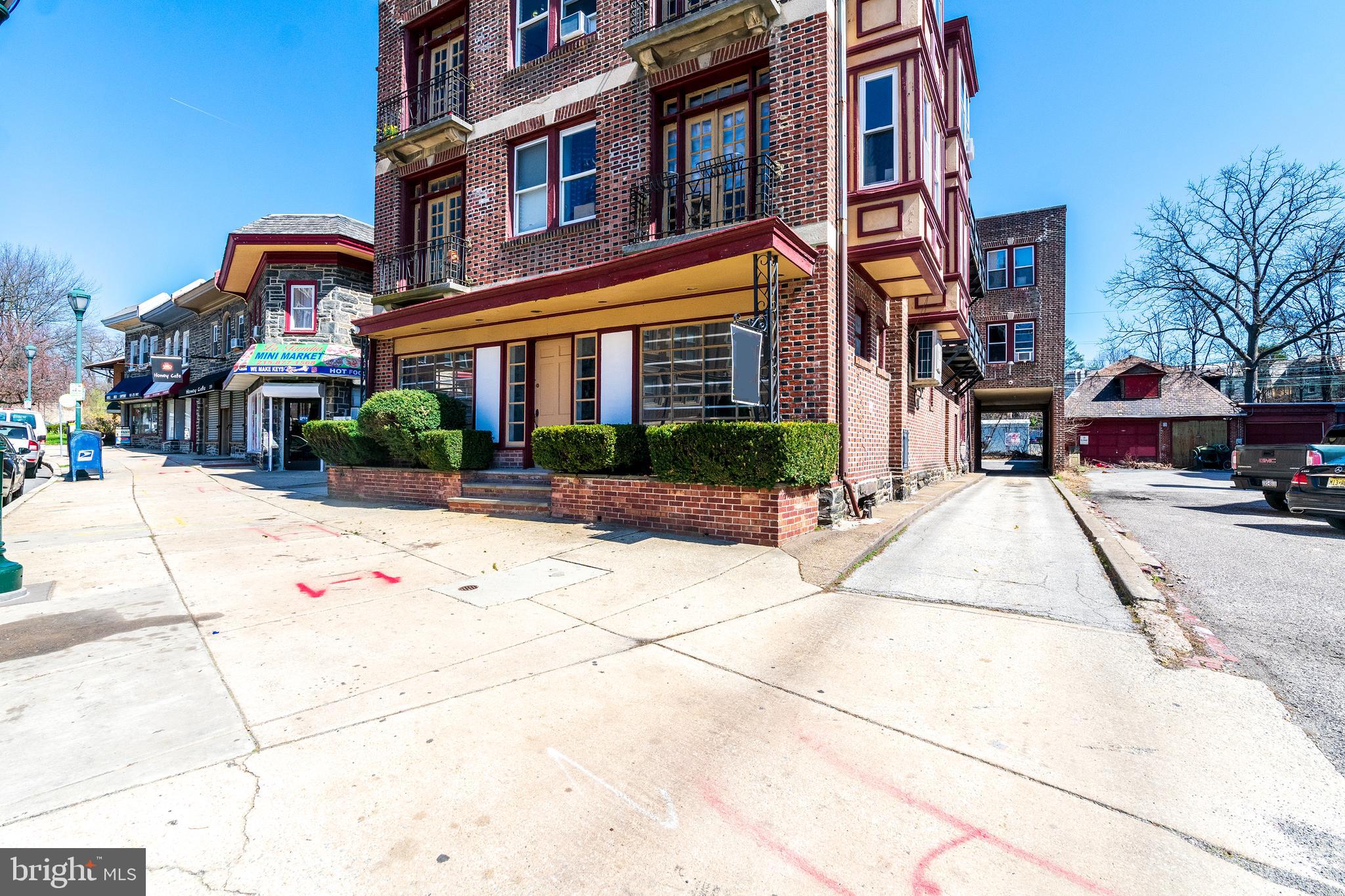 OVERBROOK - Commercial Sale