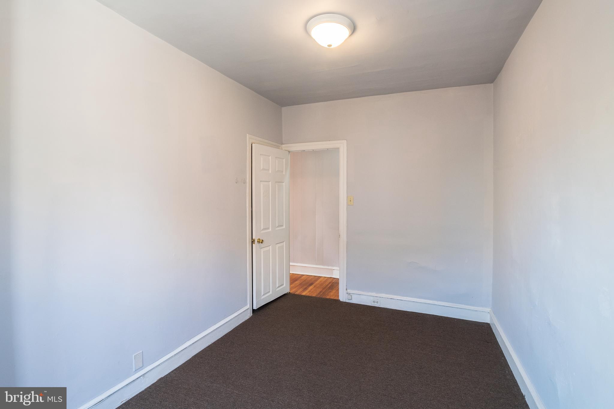 OVERBROOK - Commercial Sale