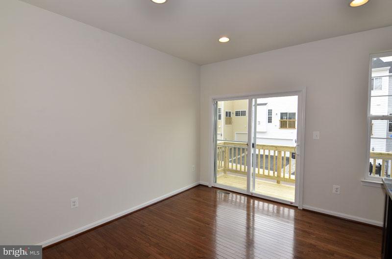 RIVER POINTE - Residential Lease