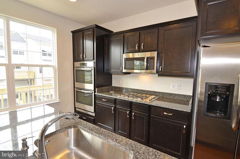 RIVER POINTE - Residential Lease