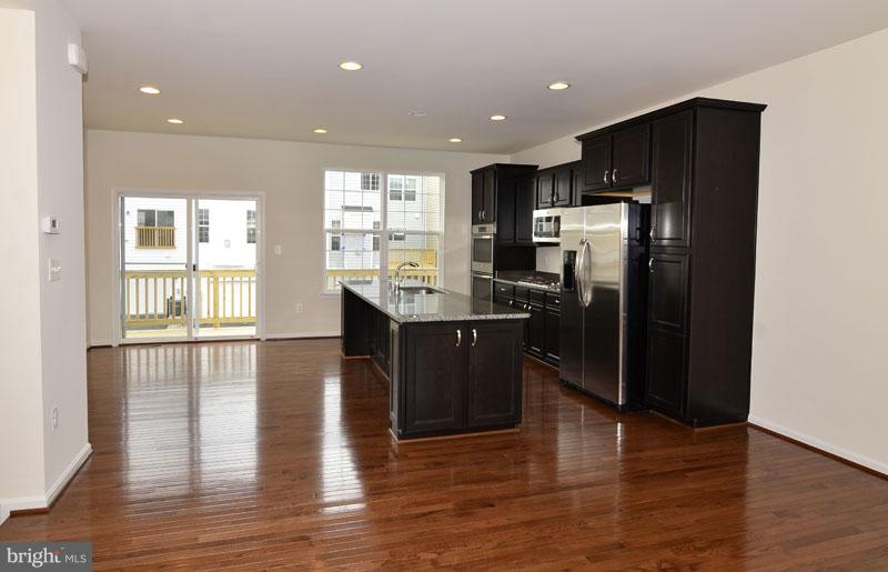 RIVER POINTE - Residential Lease