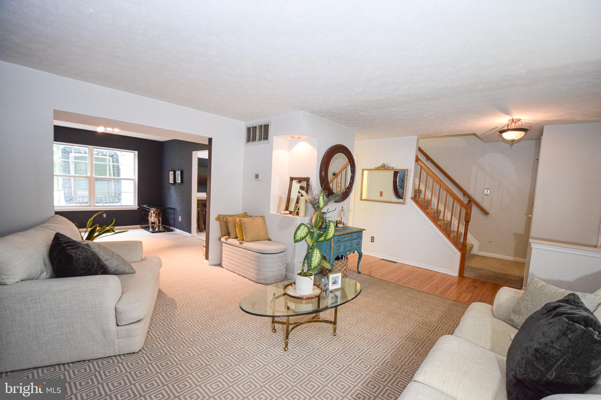 1316 CHESHIRE LANE