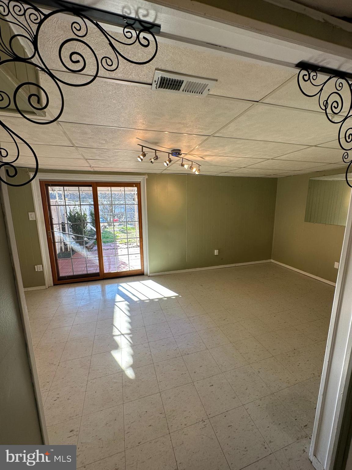 BONITA - Residential Lease