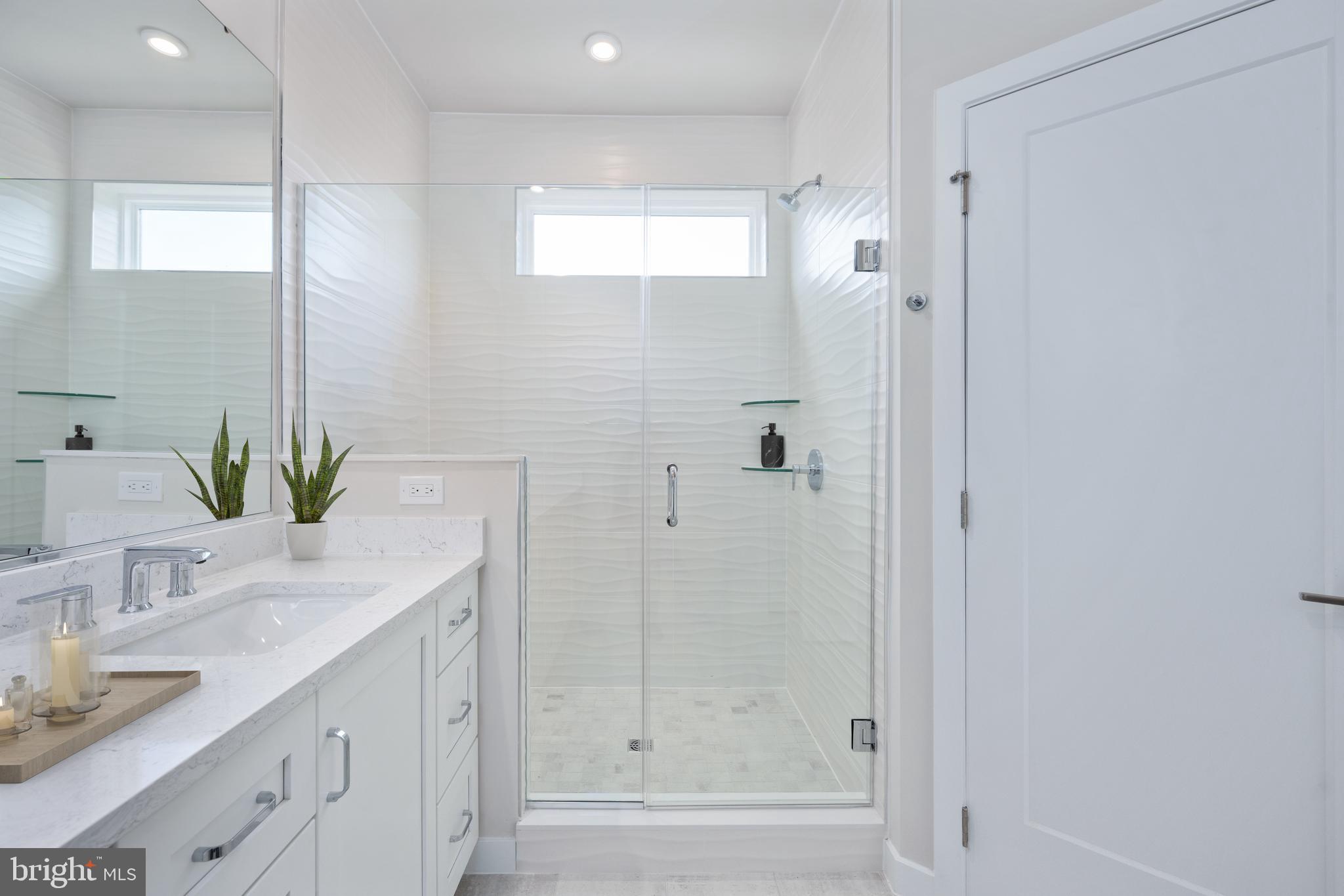 22109 MIDMOORE DRIVE