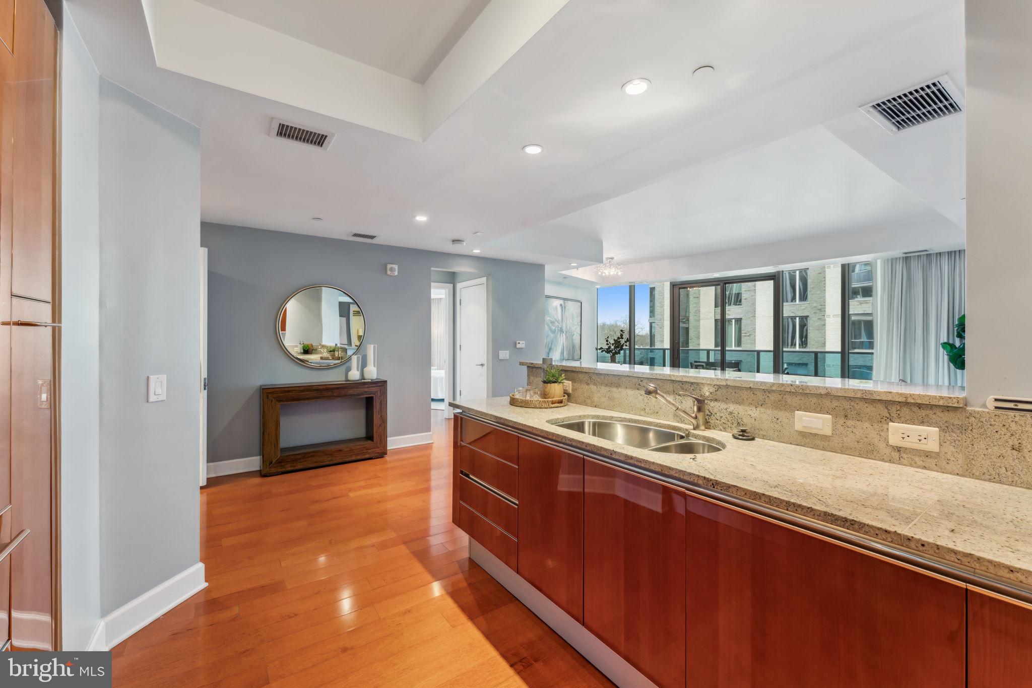 ROSSLYN - Residential