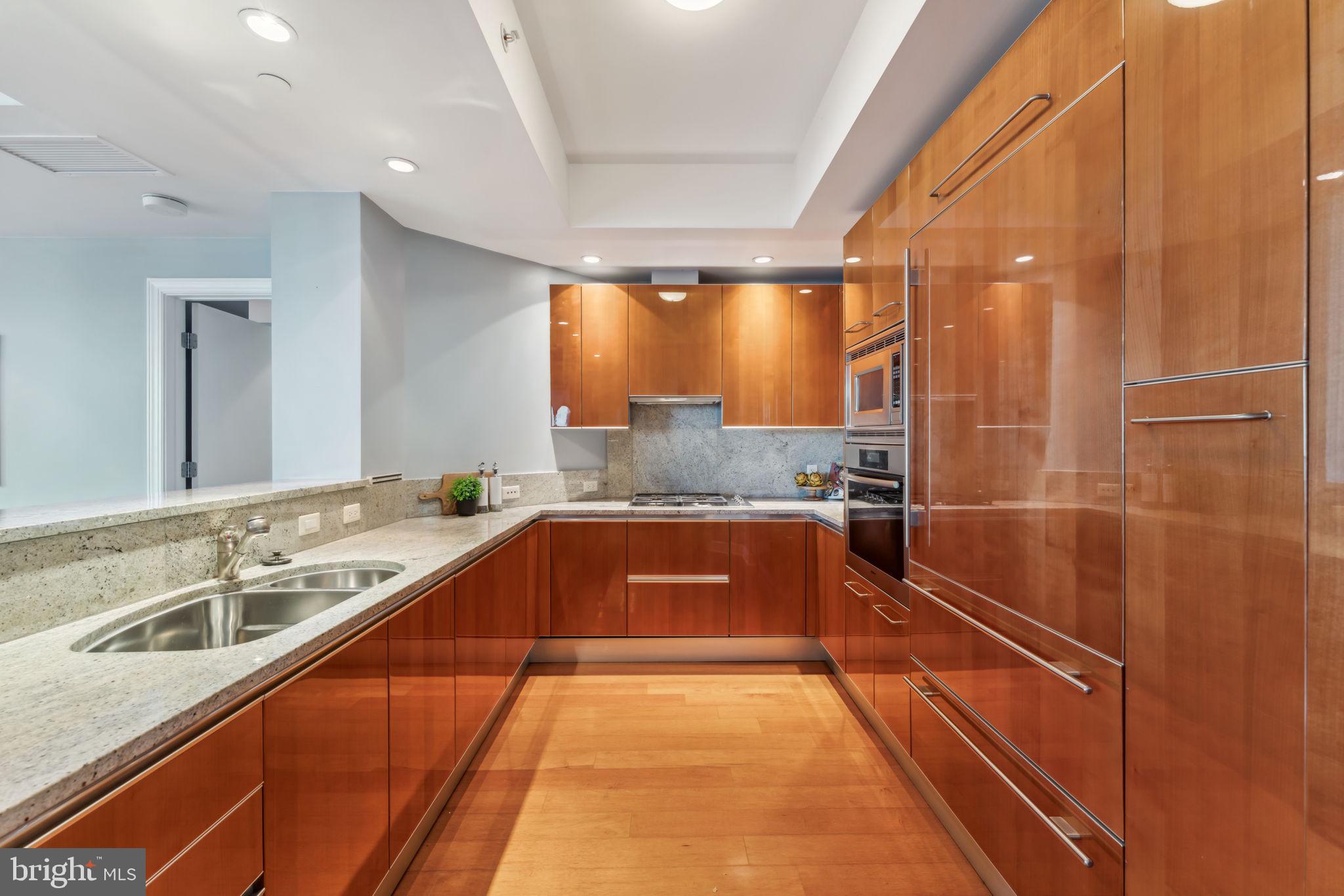 ROSSLYN - Residential