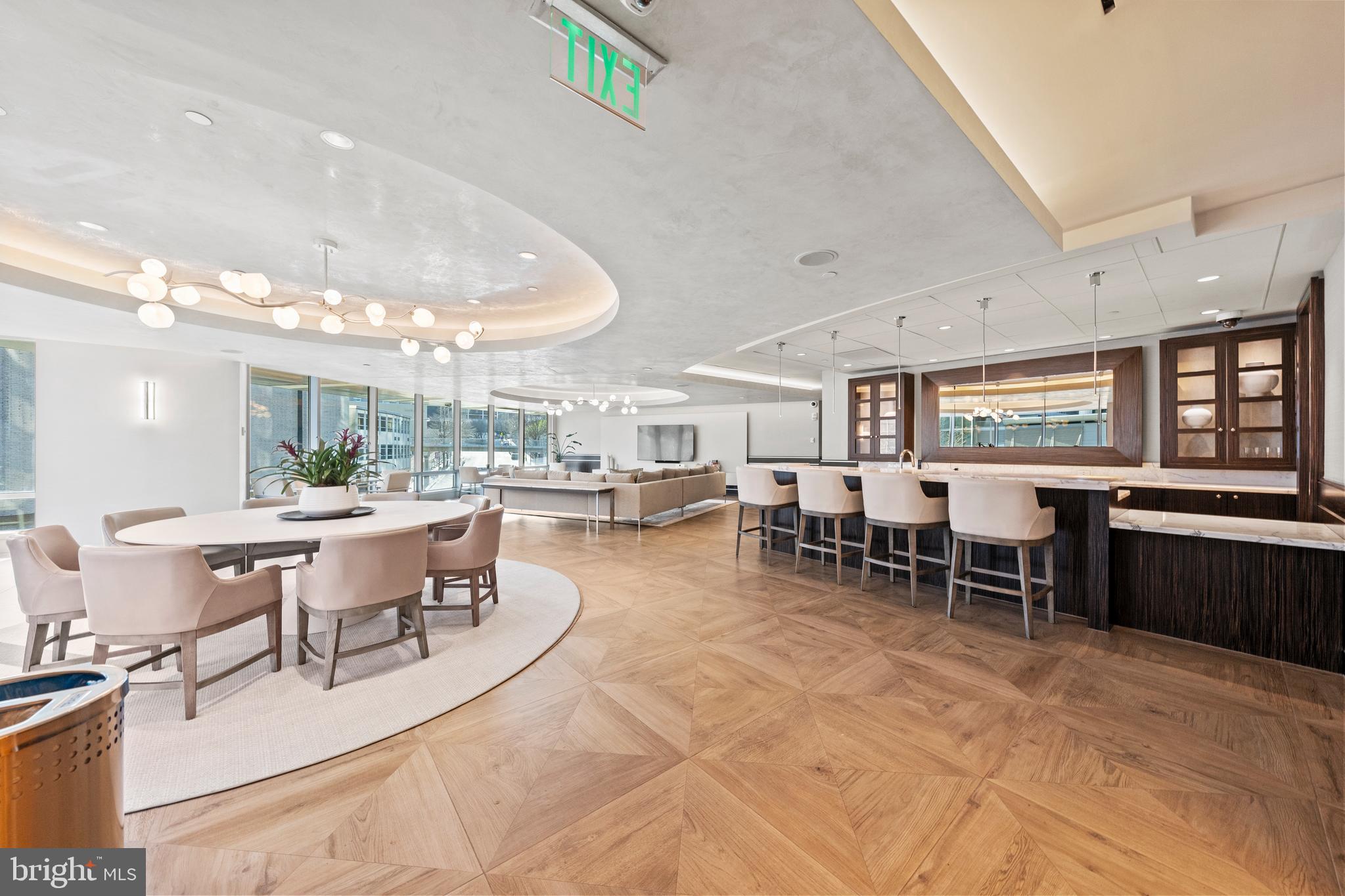 ROSSLYN - Residential