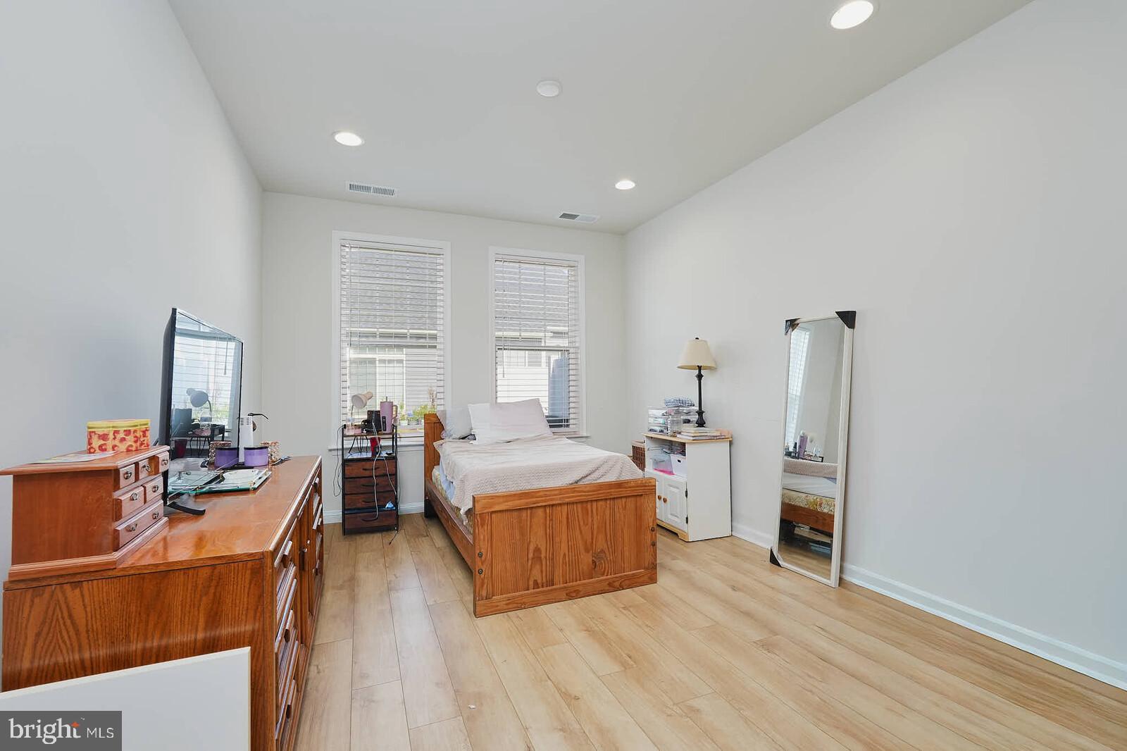 CABIN BRANCH - Residential