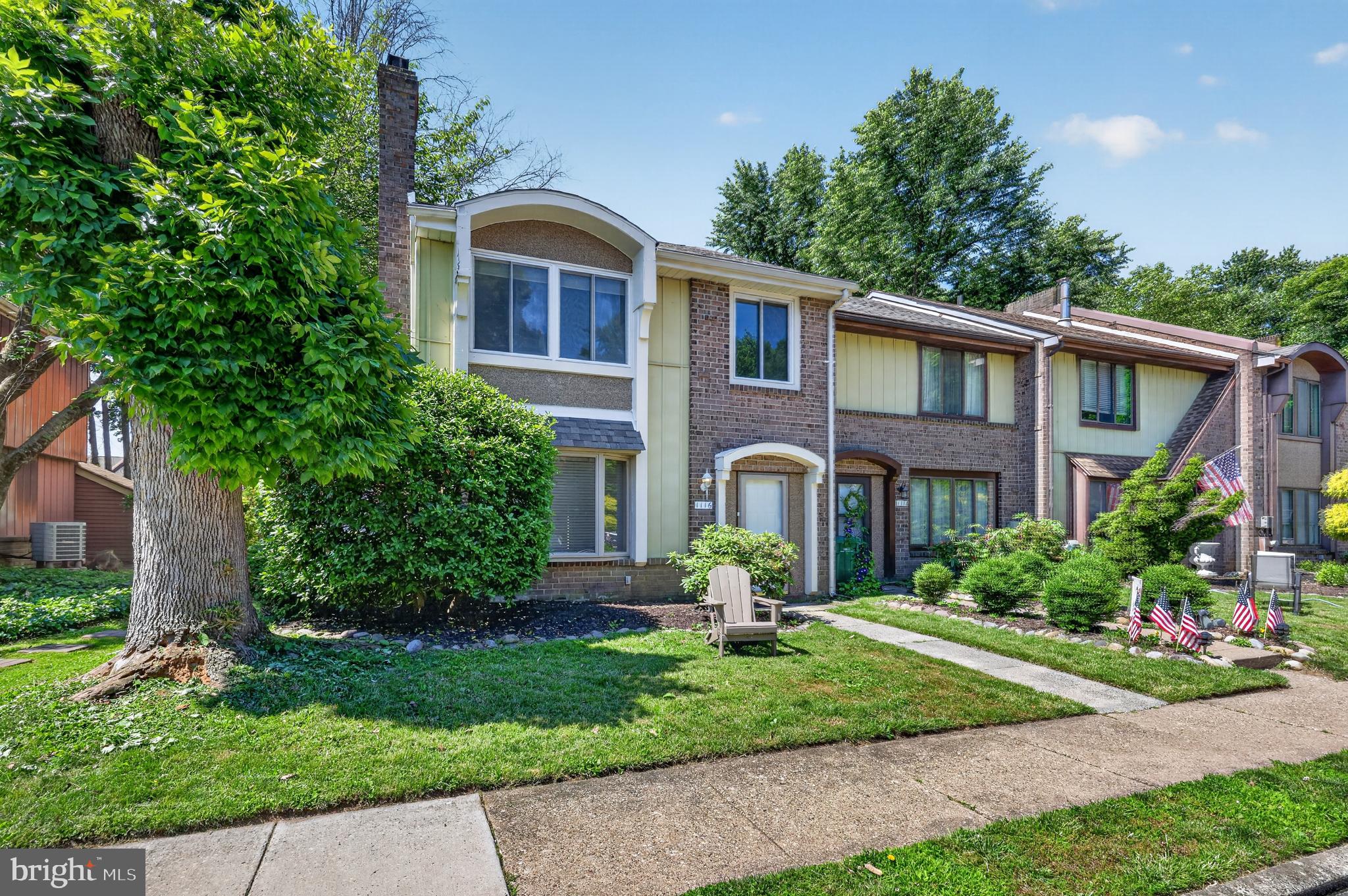 1116 BROMLEY COURT