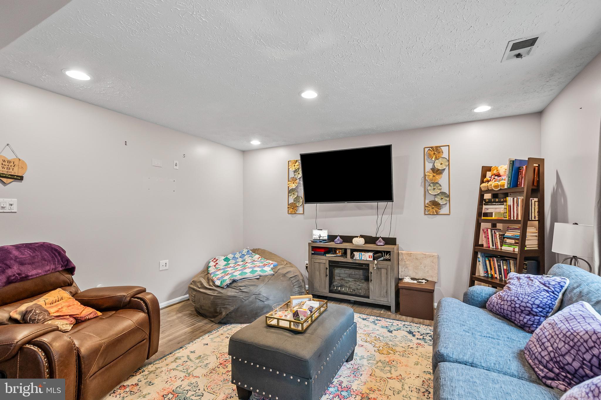 ST CHARLES HUNTINGTON - Residential