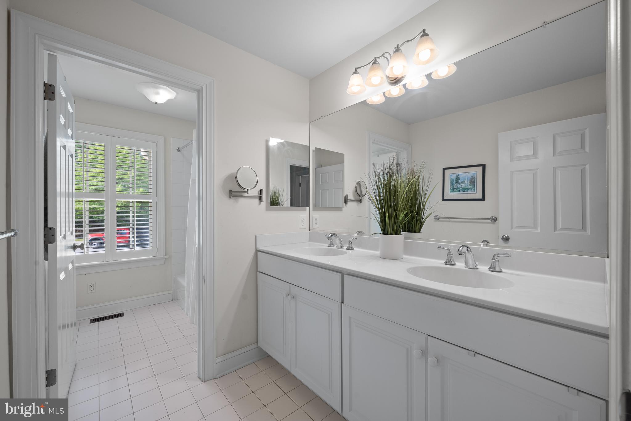 WHITEGATE - Residential