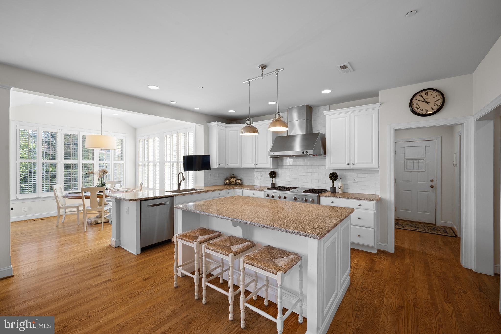 WHITEGATE - Residential