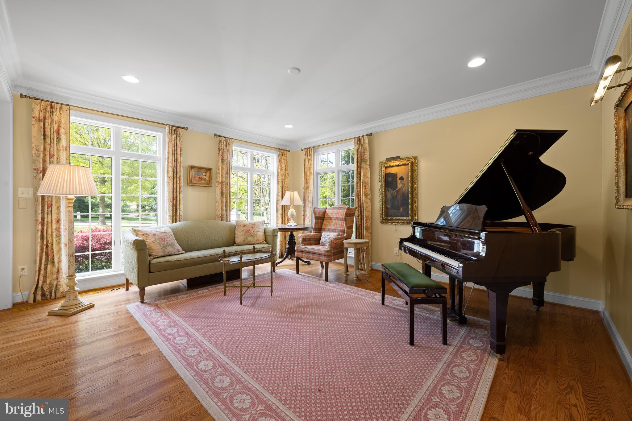 WHITEGATE - Residential