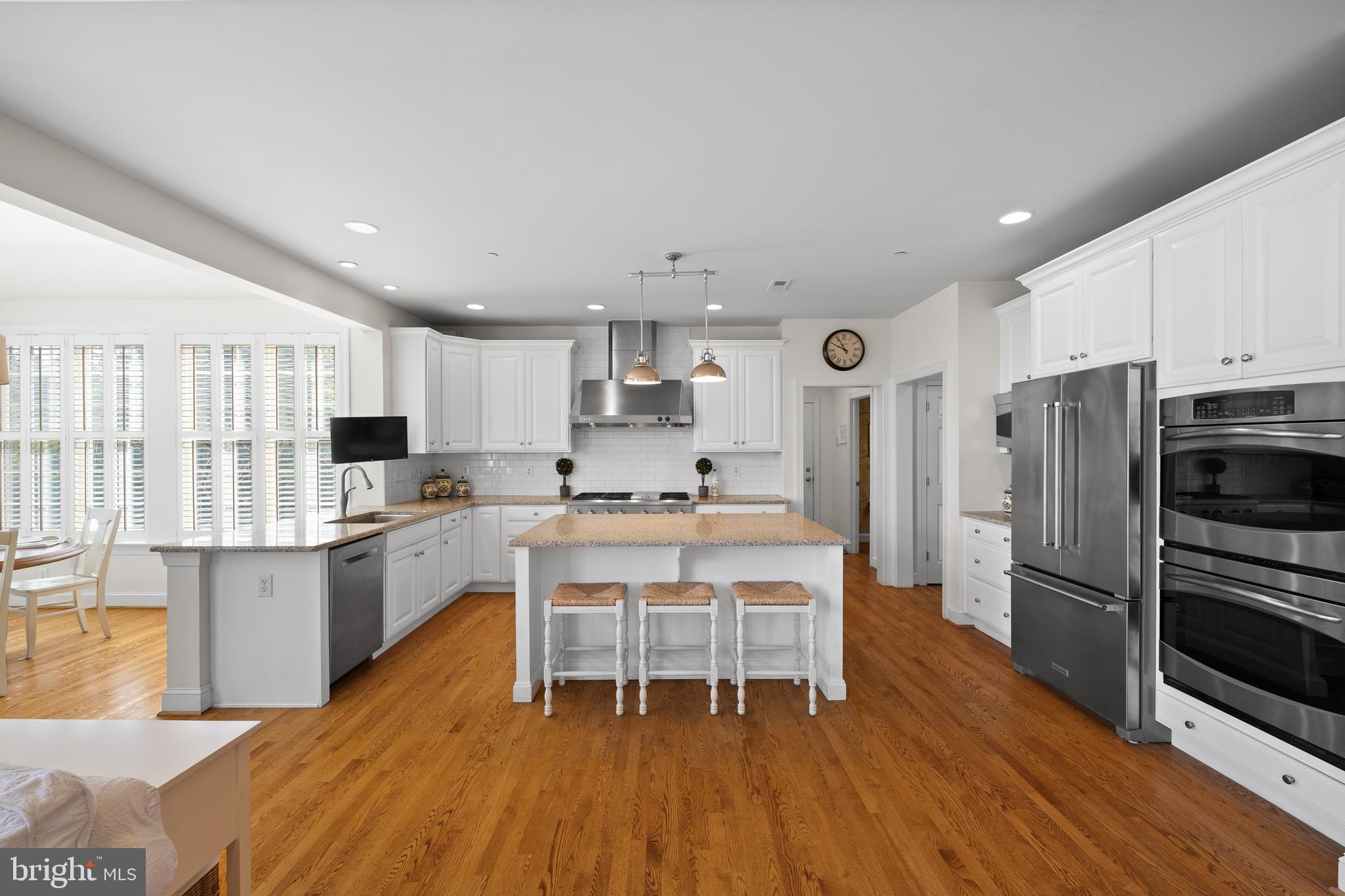 WHITEGATE - Residential