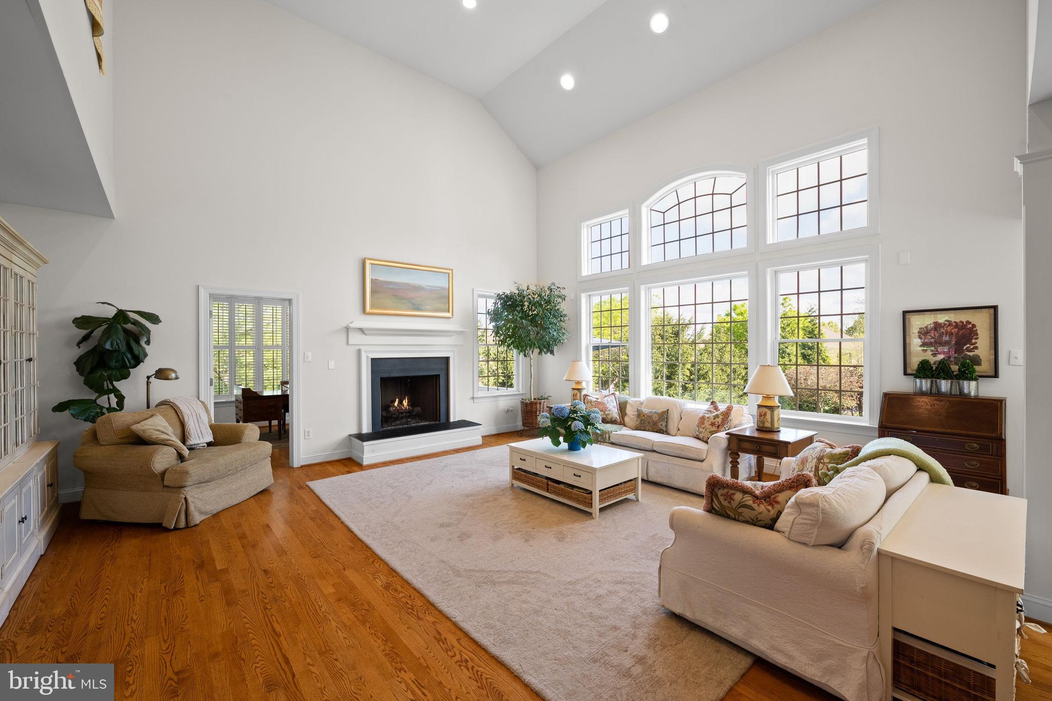 WHITEGATE - Residential