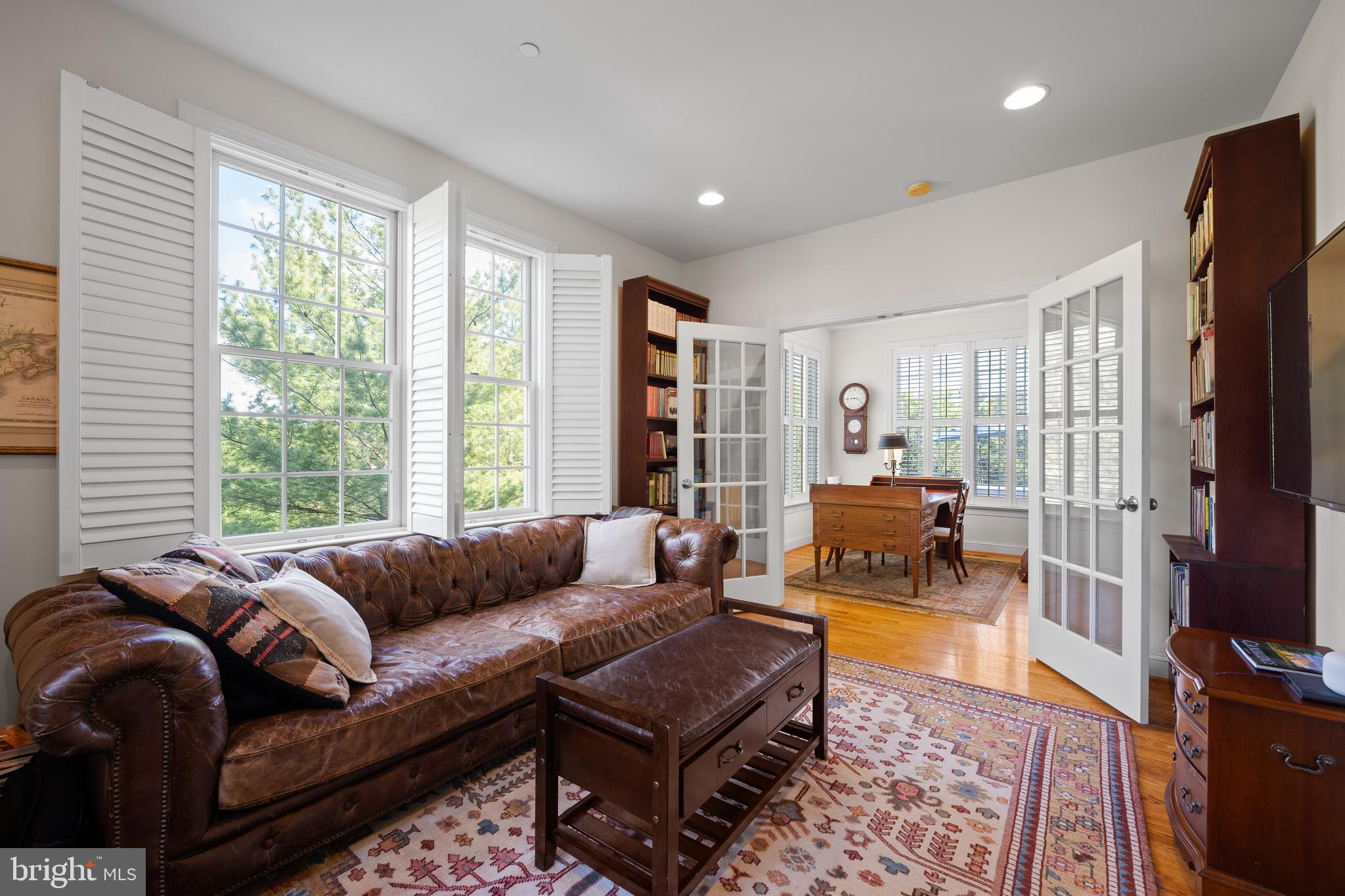 WHITEGATE - Residential