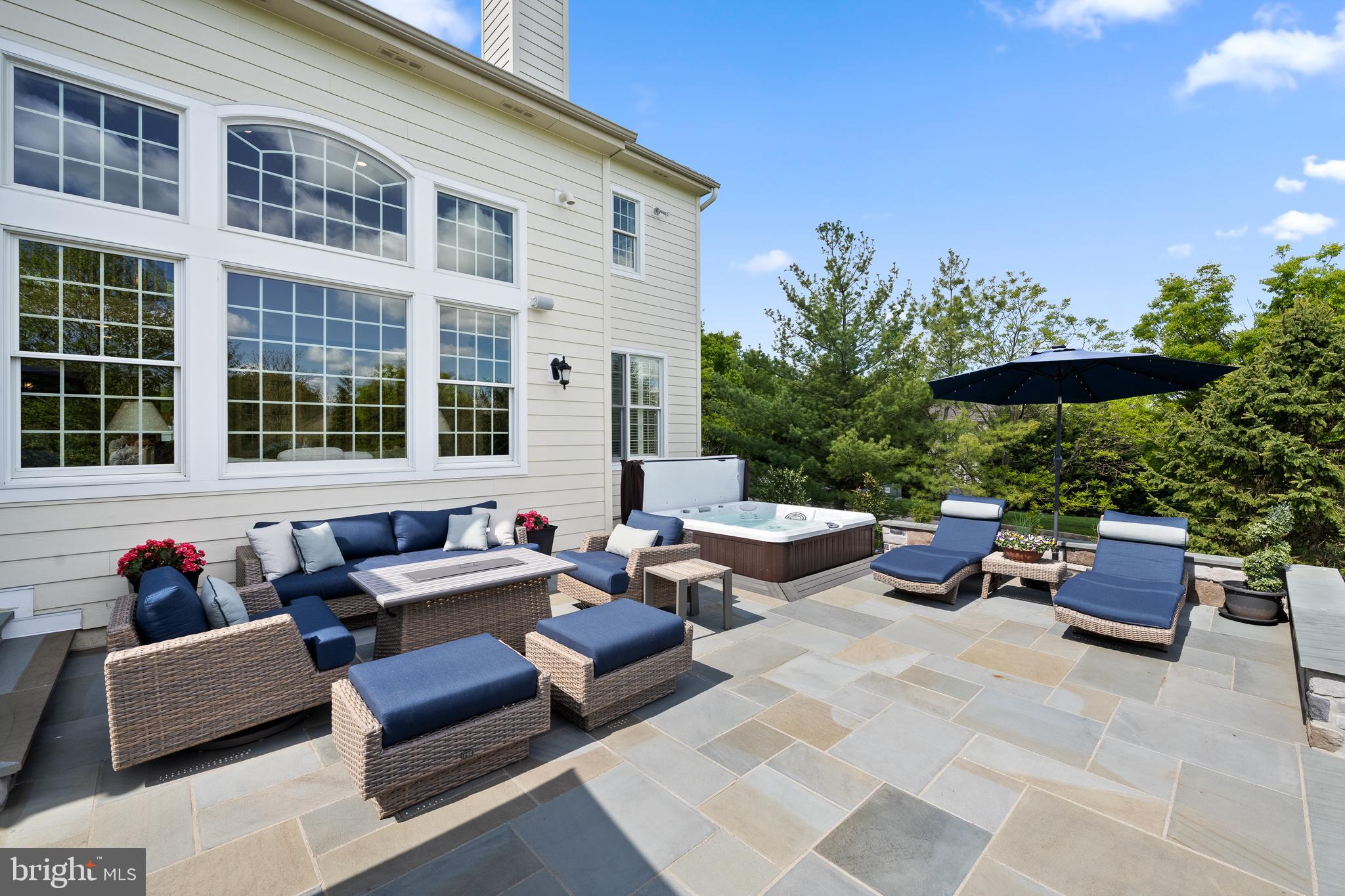 WHITEGATE - Residential