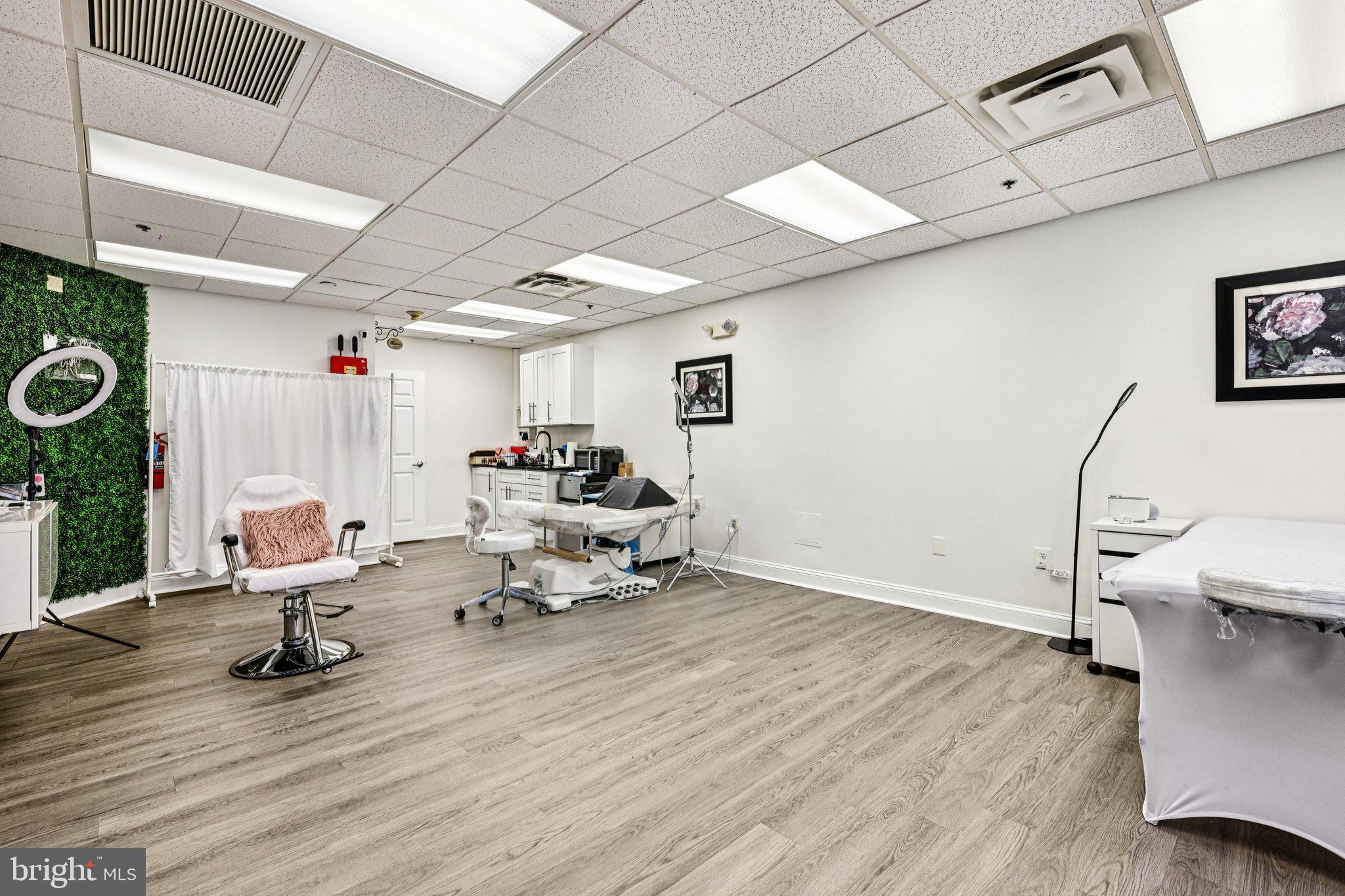 COUNTY CENTER - Residential