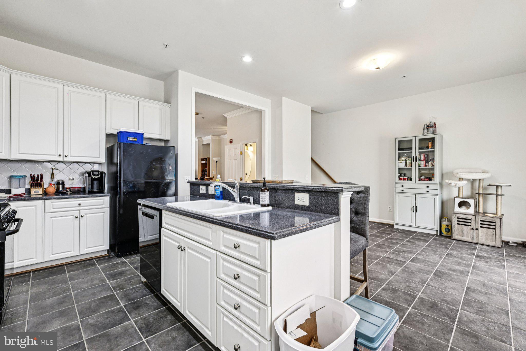 COUNTY CENTER - Residential