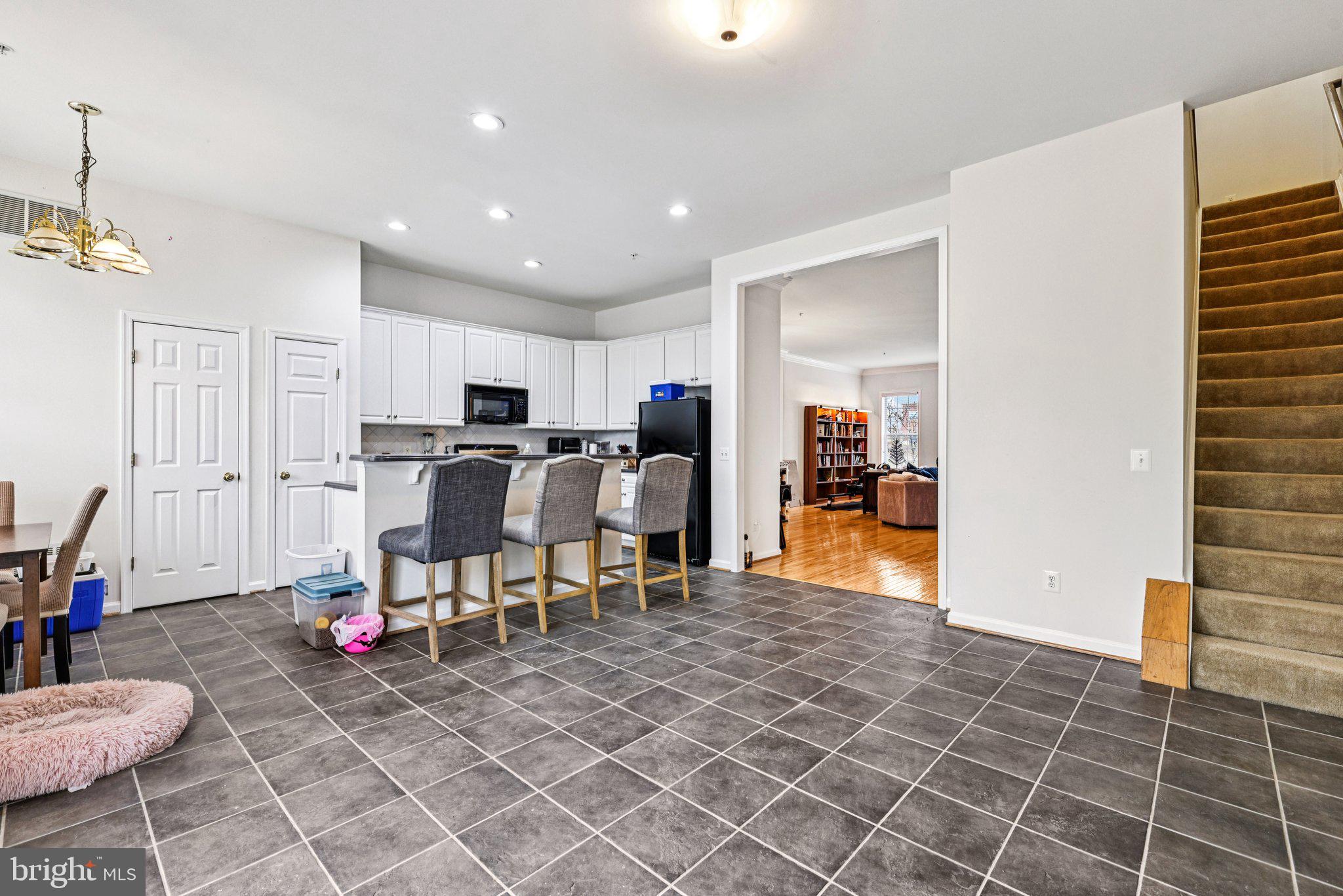 COUNTY CENTER - Residential