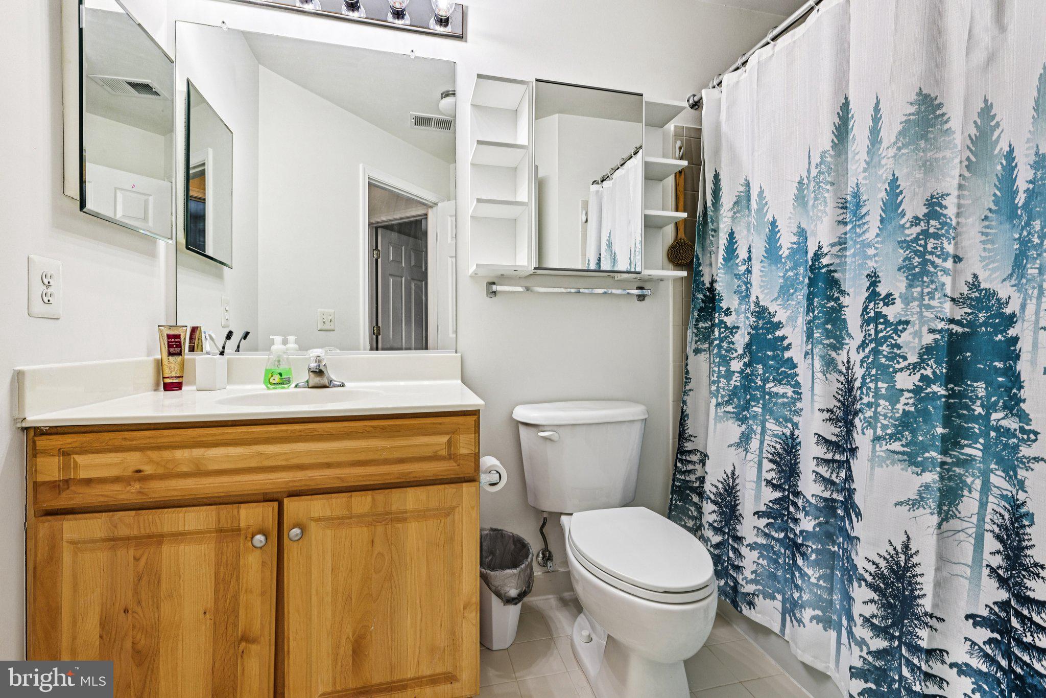 COUNTY CENTER - Residential