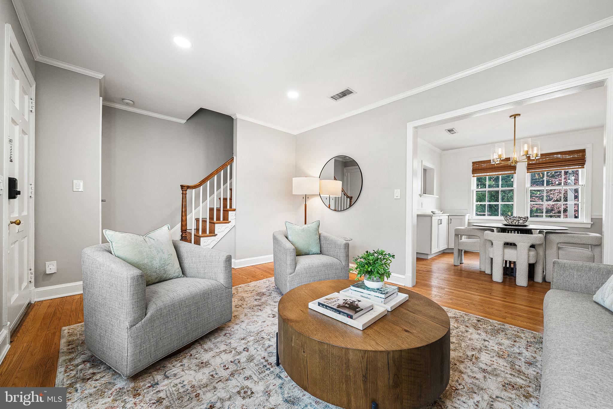 10 E LINDEN STREET