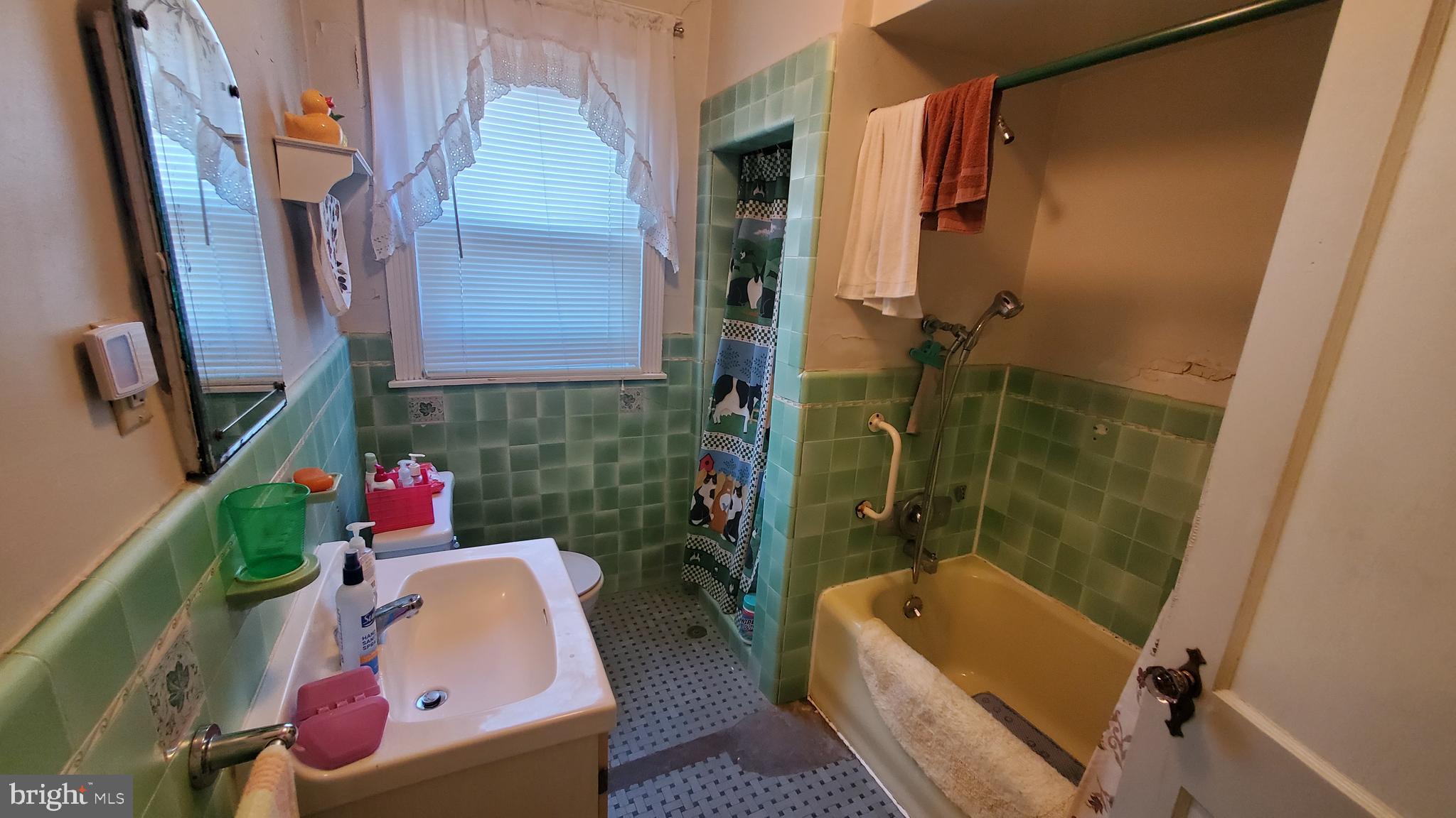 YEADON - Residential