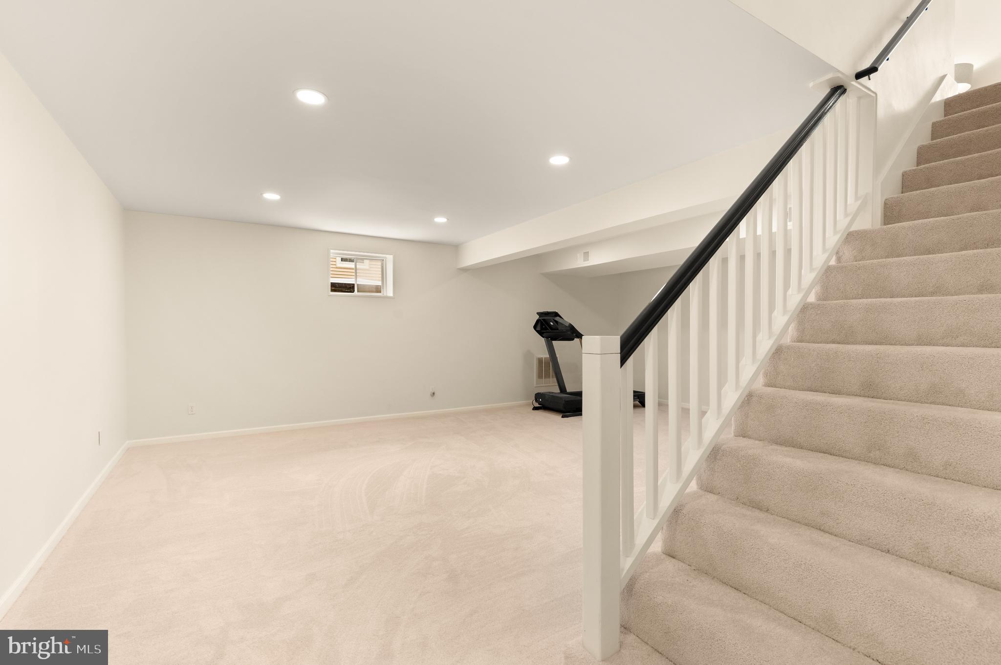 KINGS PARK WEST - Residential