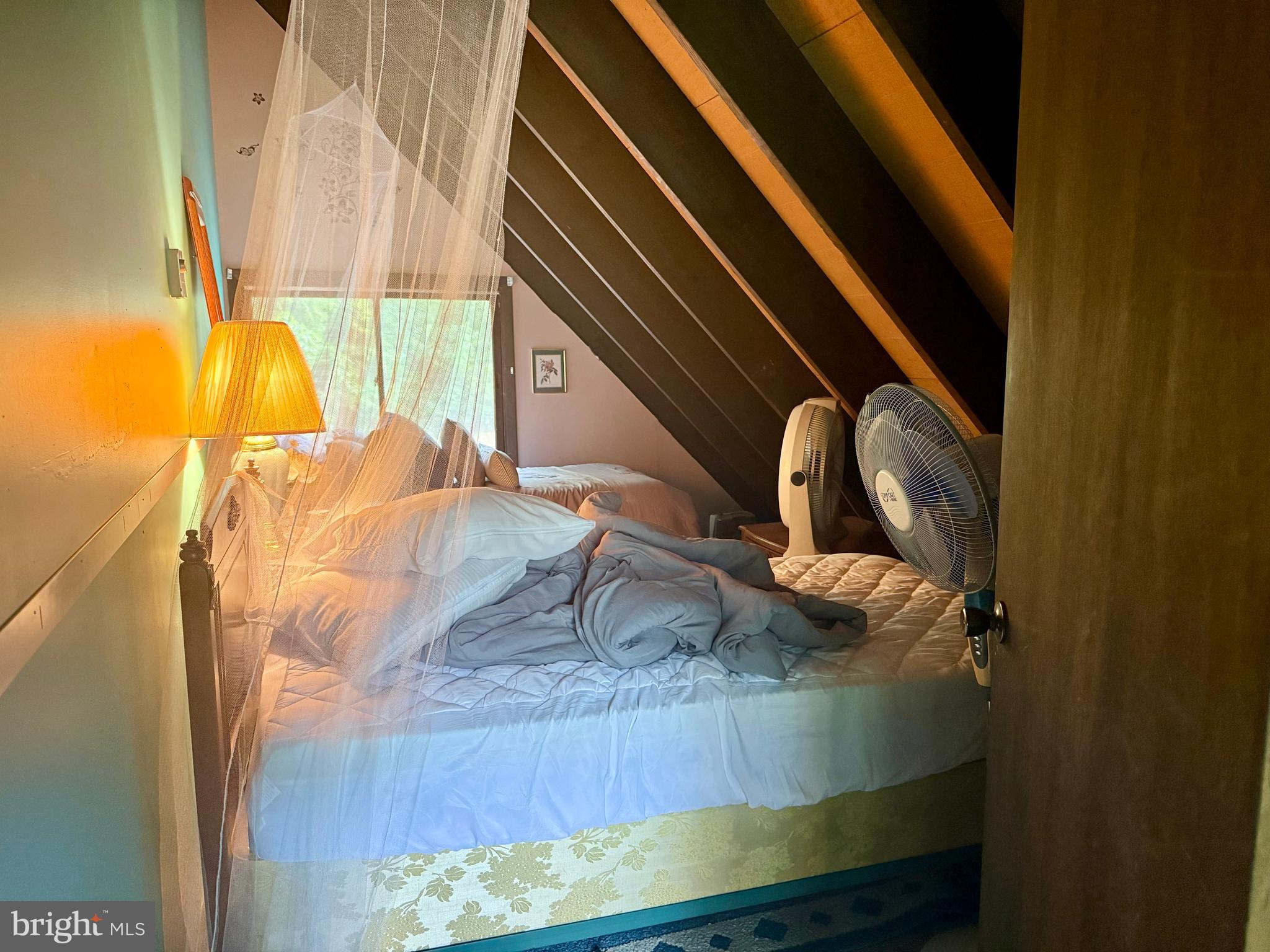 GLEBE HARBOR - Residential