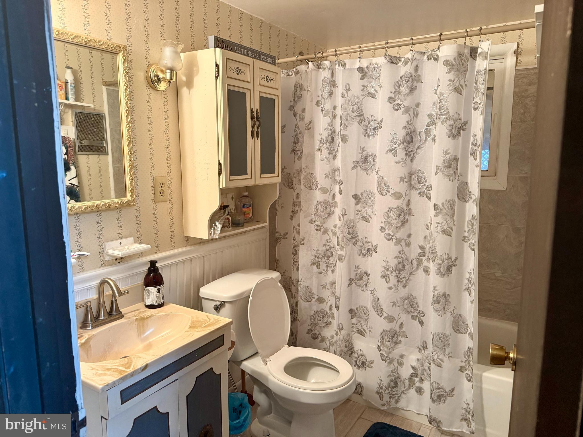 272 N GLEBE ROAD