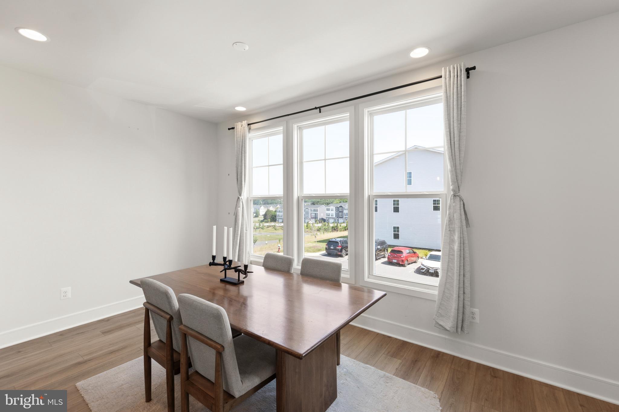 LAKE FREDERICK - Residential