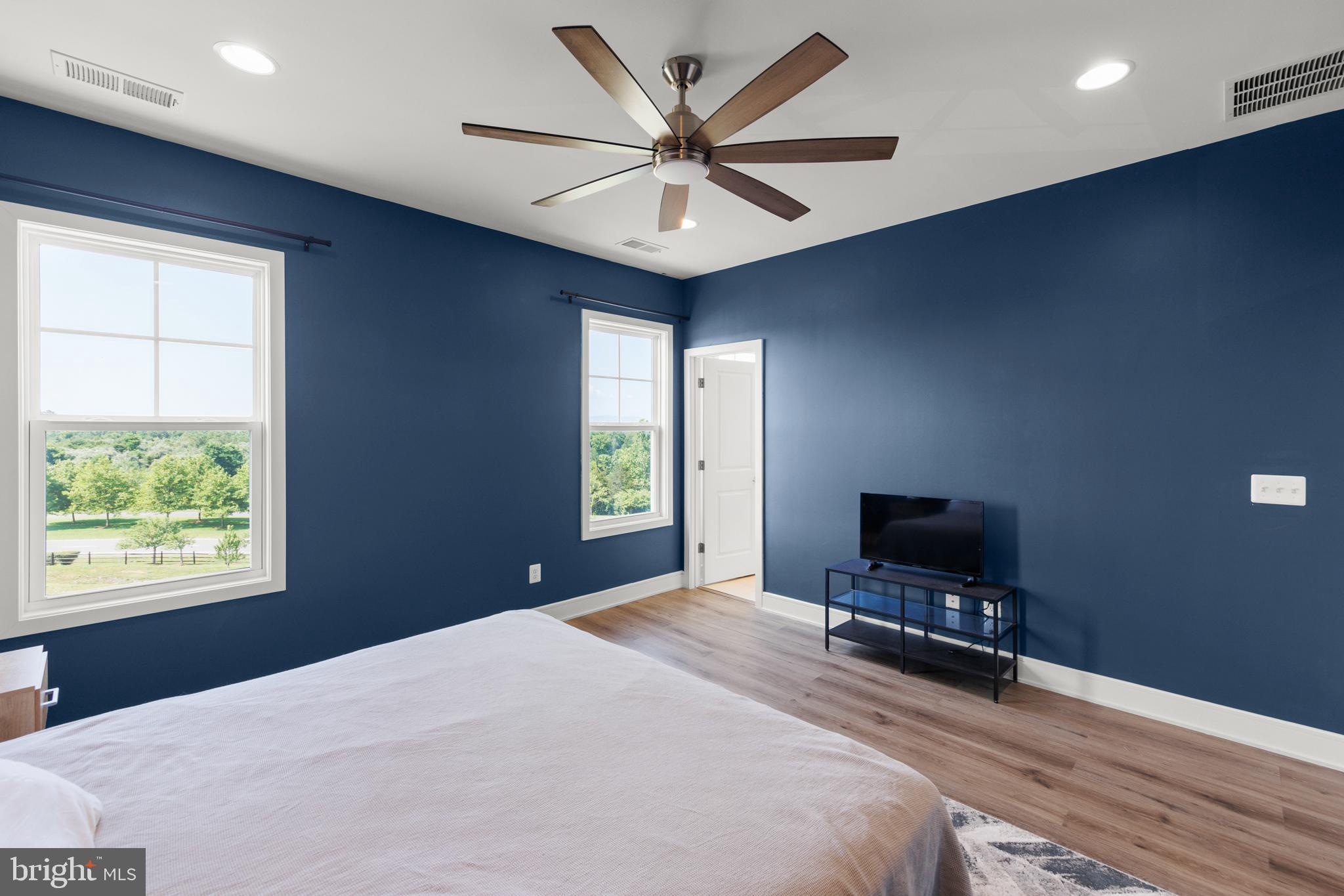 LAKE FREDERICK - Residential