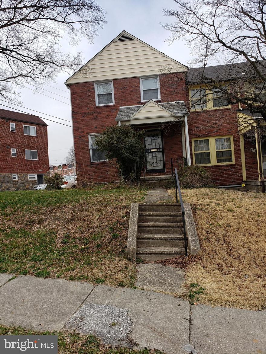 Great home for a First Time Home buyer.  Needs your finishing touches.  Property Sold AS IS