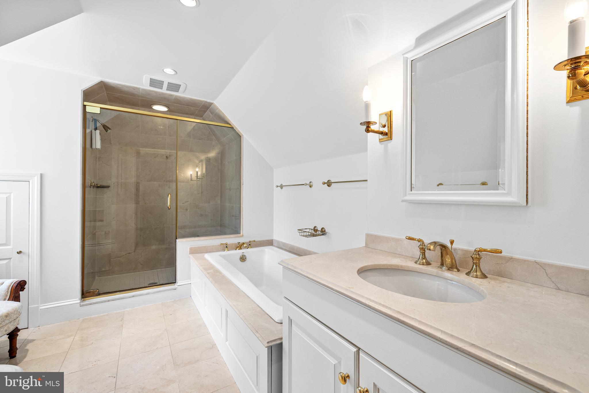 RUXTON - Residential