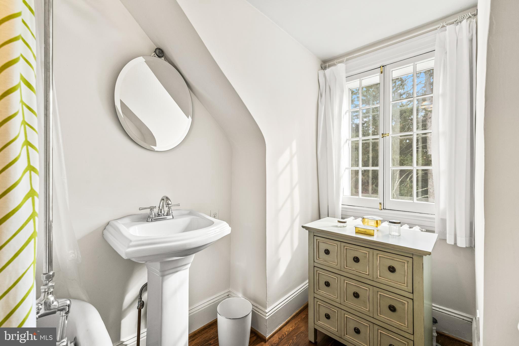 RUXTON - Residential