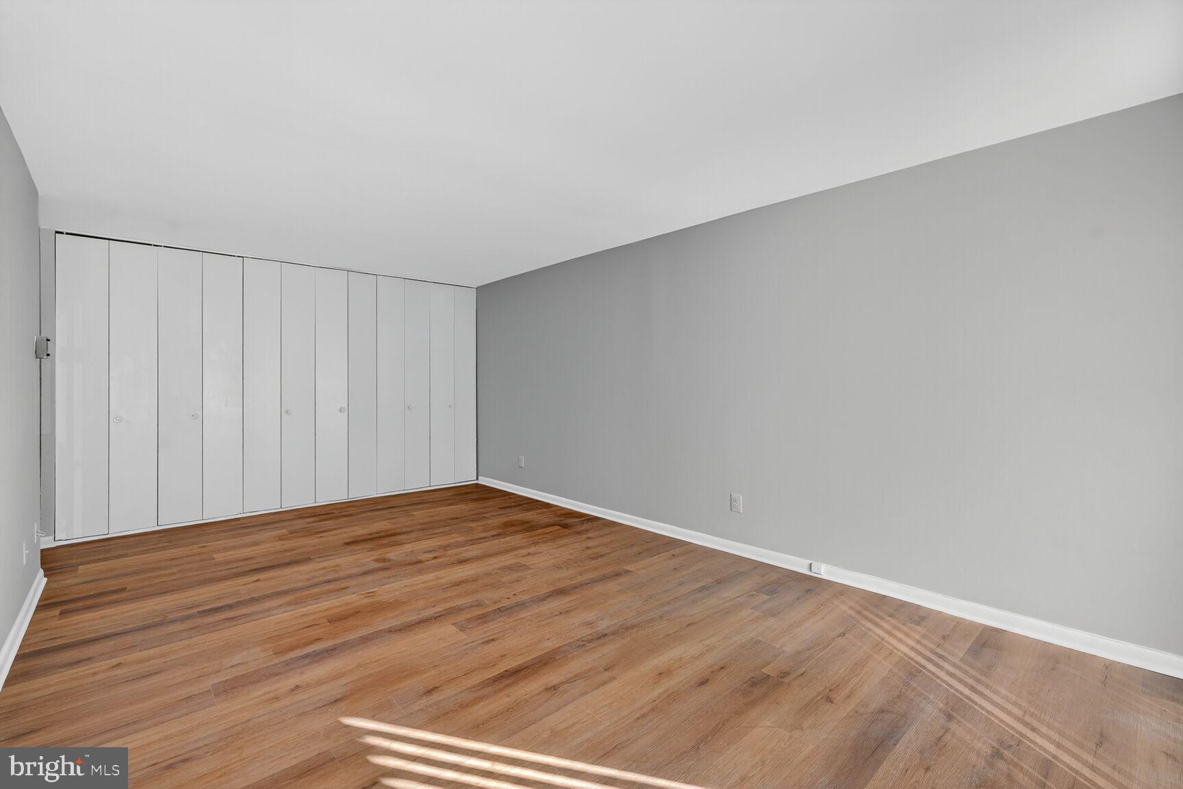 6001 ARLINGTON BOULEVARD 118