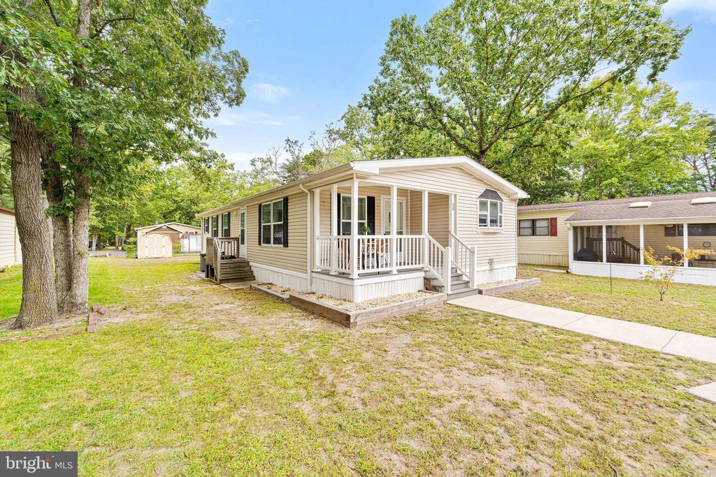 Photo of 58 Skyline Dr, SICKLERVILLE, NJ 08081 (MLS # NJCD2100642)