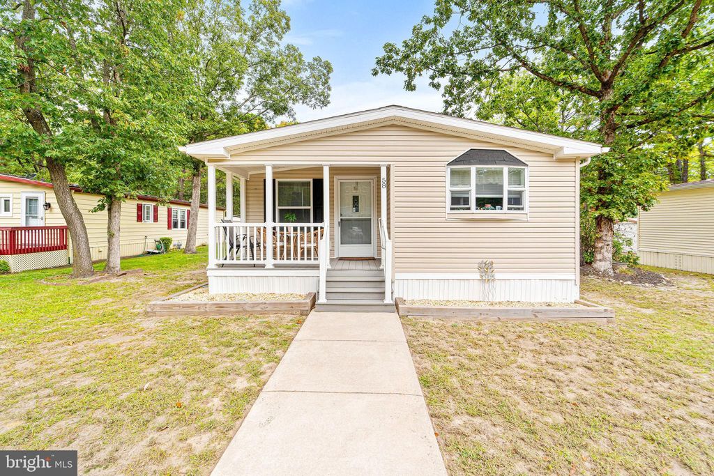 Photo of 58 Skyline Dr, SICKLERVILLE, NJ 08081 (MLS # NJCD2100642)