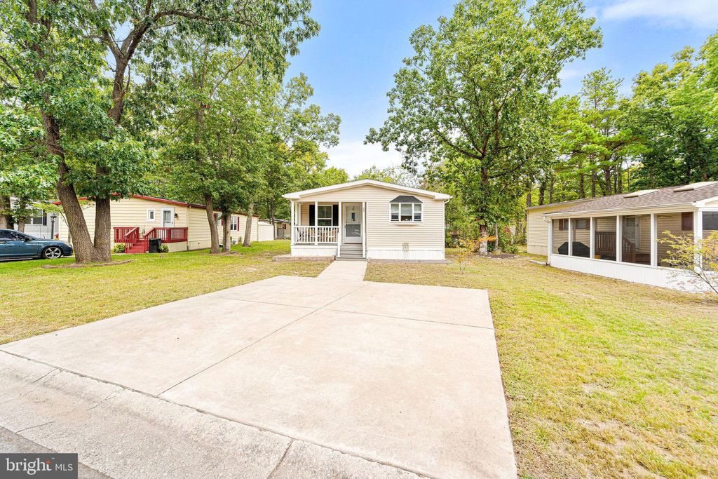 Photo of 58 Skyline Dr, SICKLERVILLE, NJ 08081 (MLS # NJCD2100642)