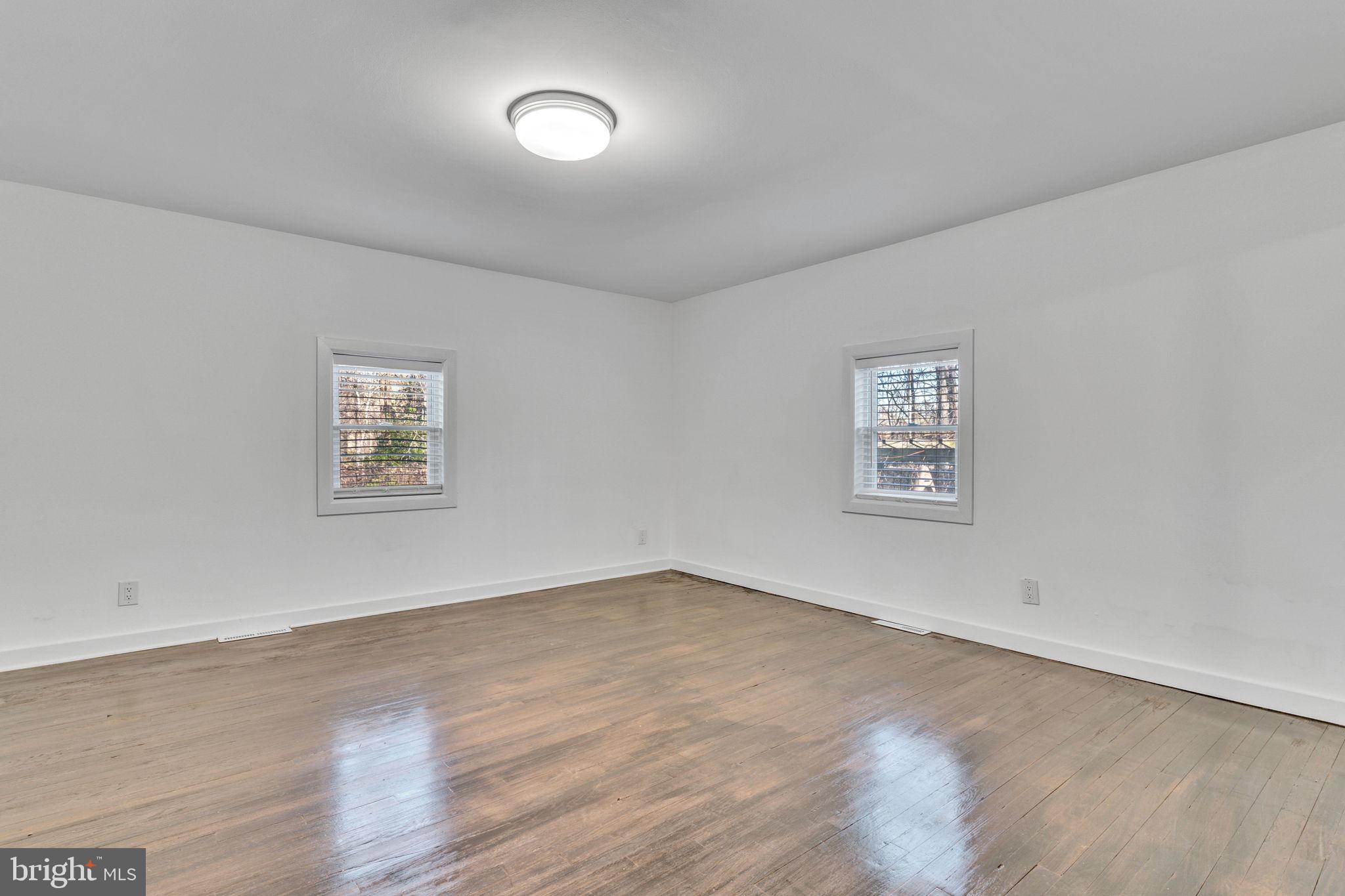 LOUIS L LEE - Residential Lease