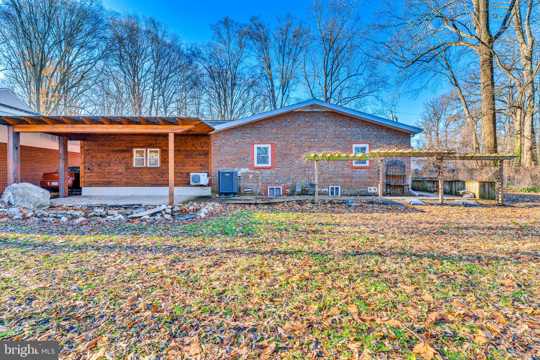 LOUIS L LEE - Residential Lease