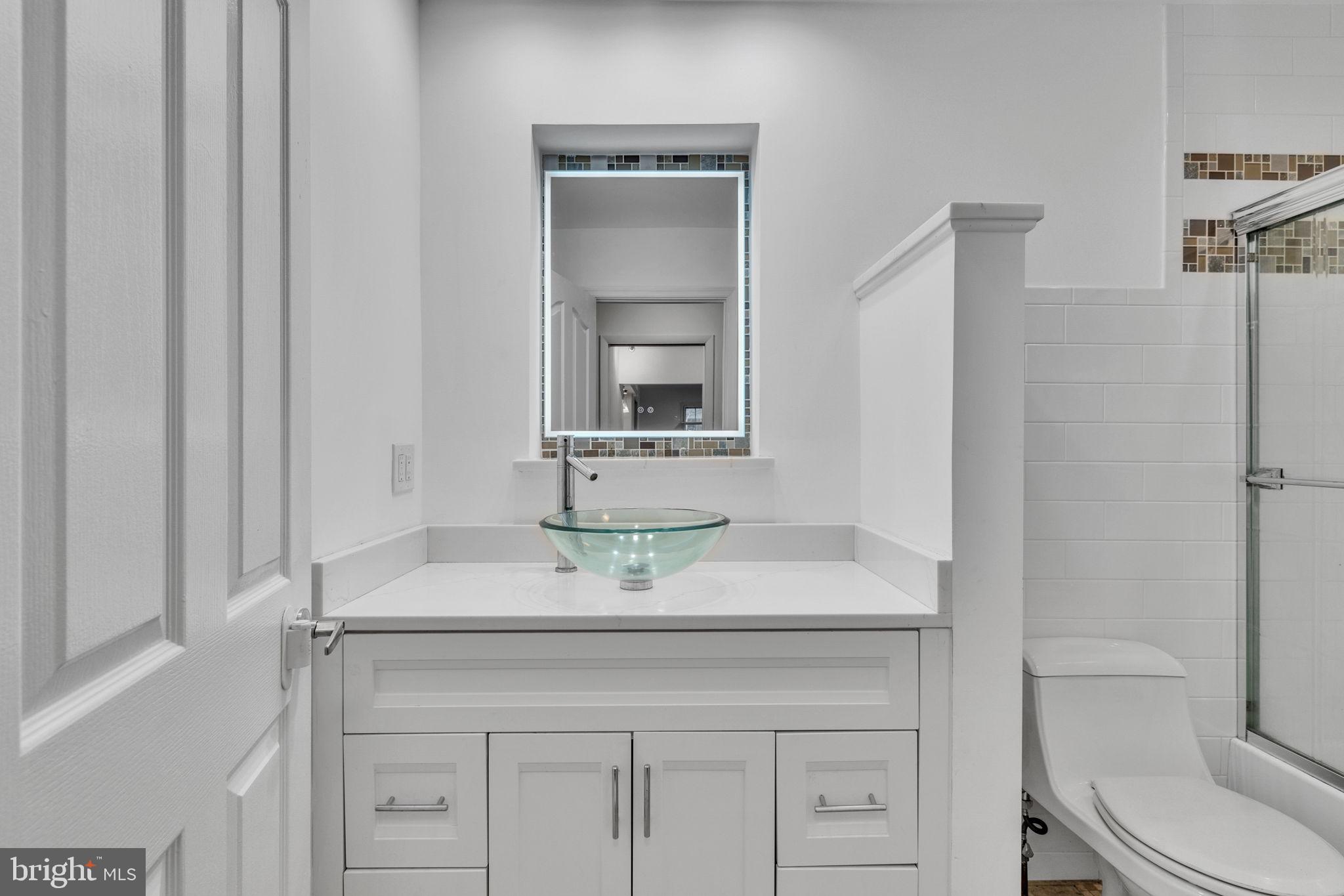 LOUIS L LEE - Residential Lease